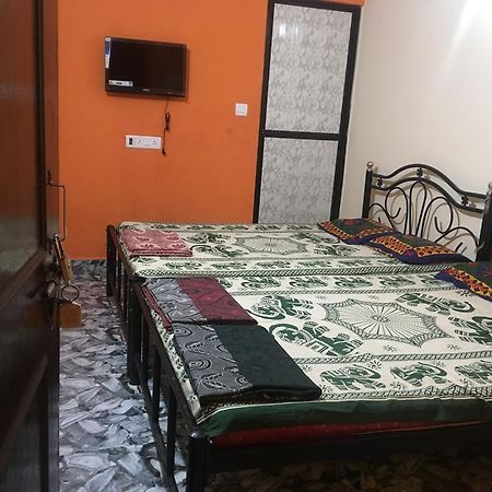 Fernandes Guest House Calangute Bagian luar foto