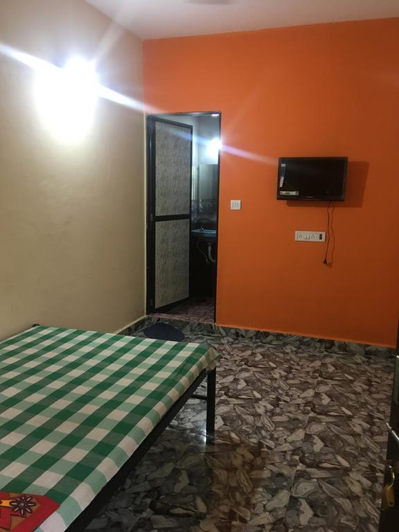 Fernandes Guest House Calangute Bagian luar foto