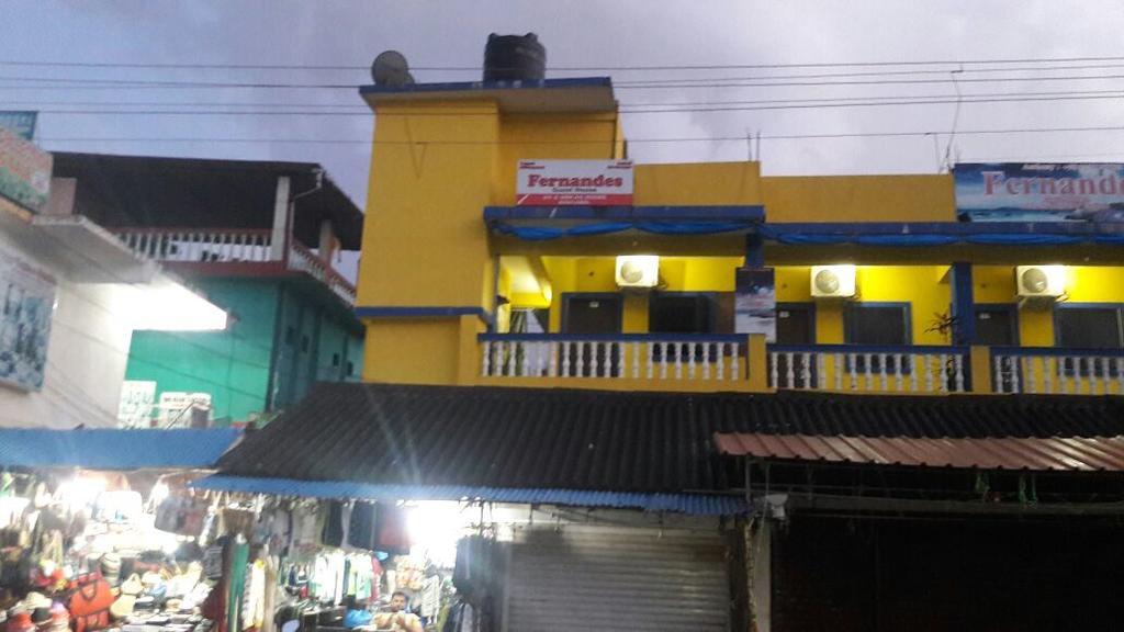 Fernandes Guest House Calangute Bagian luar foto